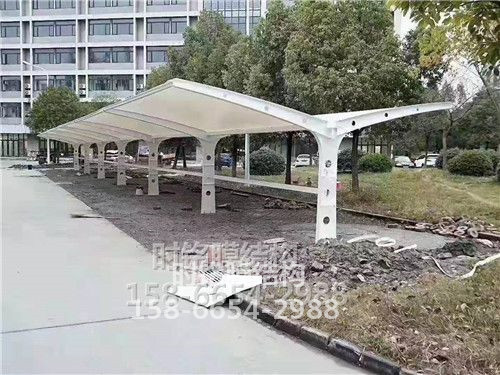 濟南小區充電樁停車棚